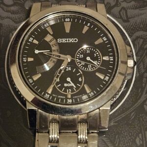 Seiko Black Dial 5Y66-0AA0 Quartz Watch - Stainless Steel - Sapphire Crystal